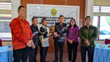 STUDI BANDING DARI PEMERINTAH DESA CANGGU KECAMATAN KUTA UTARA KABUPATEN BADUNG BALI KE KALURAHAN DO